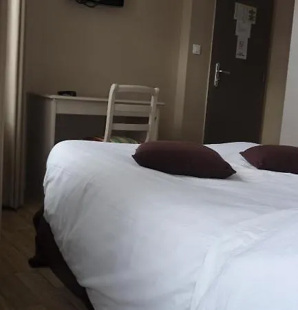 Hotel Aux 3 Arcades 2*